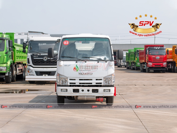 4,000 Litres Refueling Tank Truck ISUZU - F